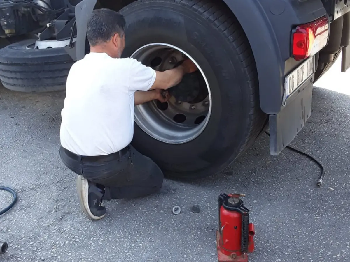 Akhisar Oto Lastikçi