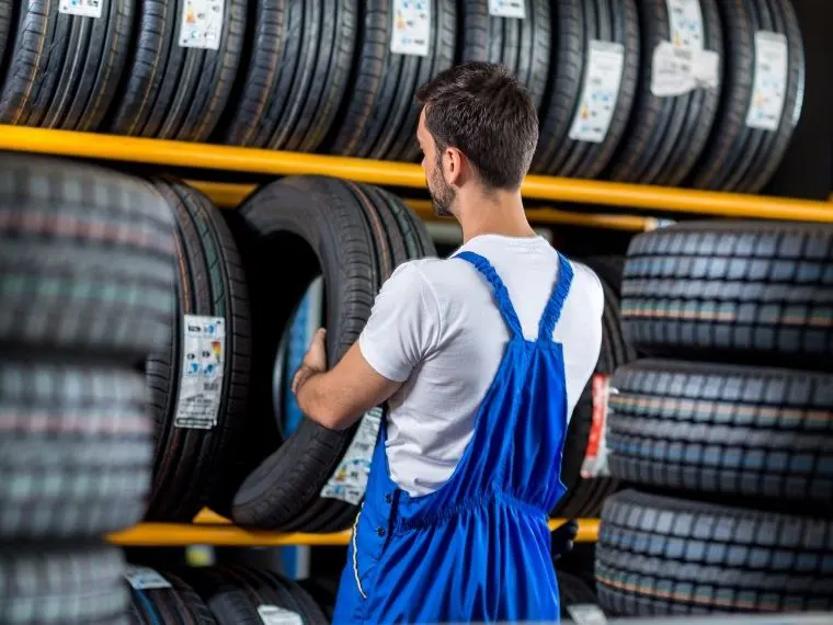 Akhisar Oto Lastikçi